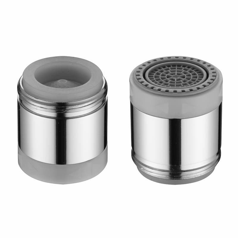 Aeratori per rubinetti a basso flusso con getto d'acqua cromato.